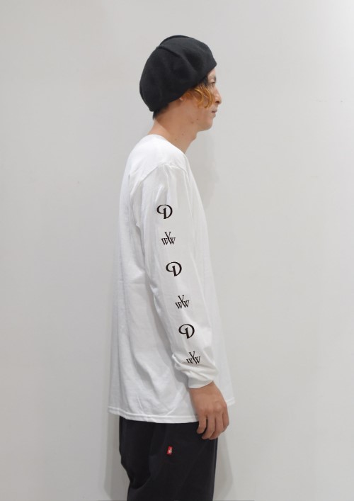 longsleevetee_white_side1.jpg